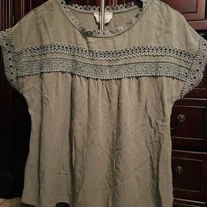 Chic Gray Lace Women's Blouse